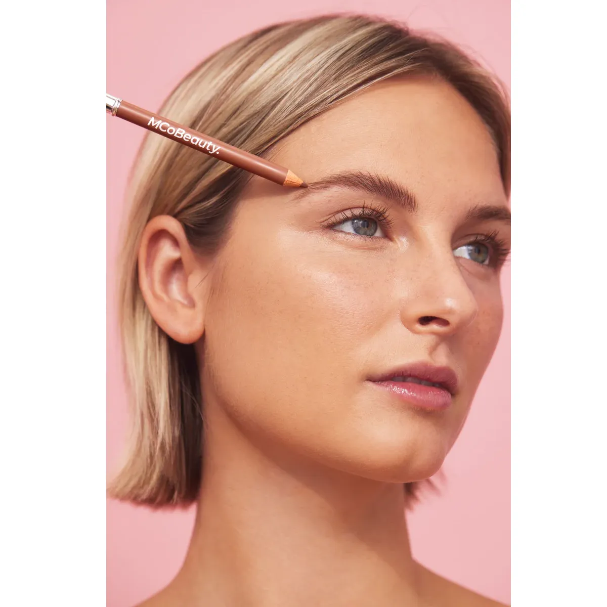 MCOBEAUTY Everyday Perfect Brow Pencil - Light/Medium