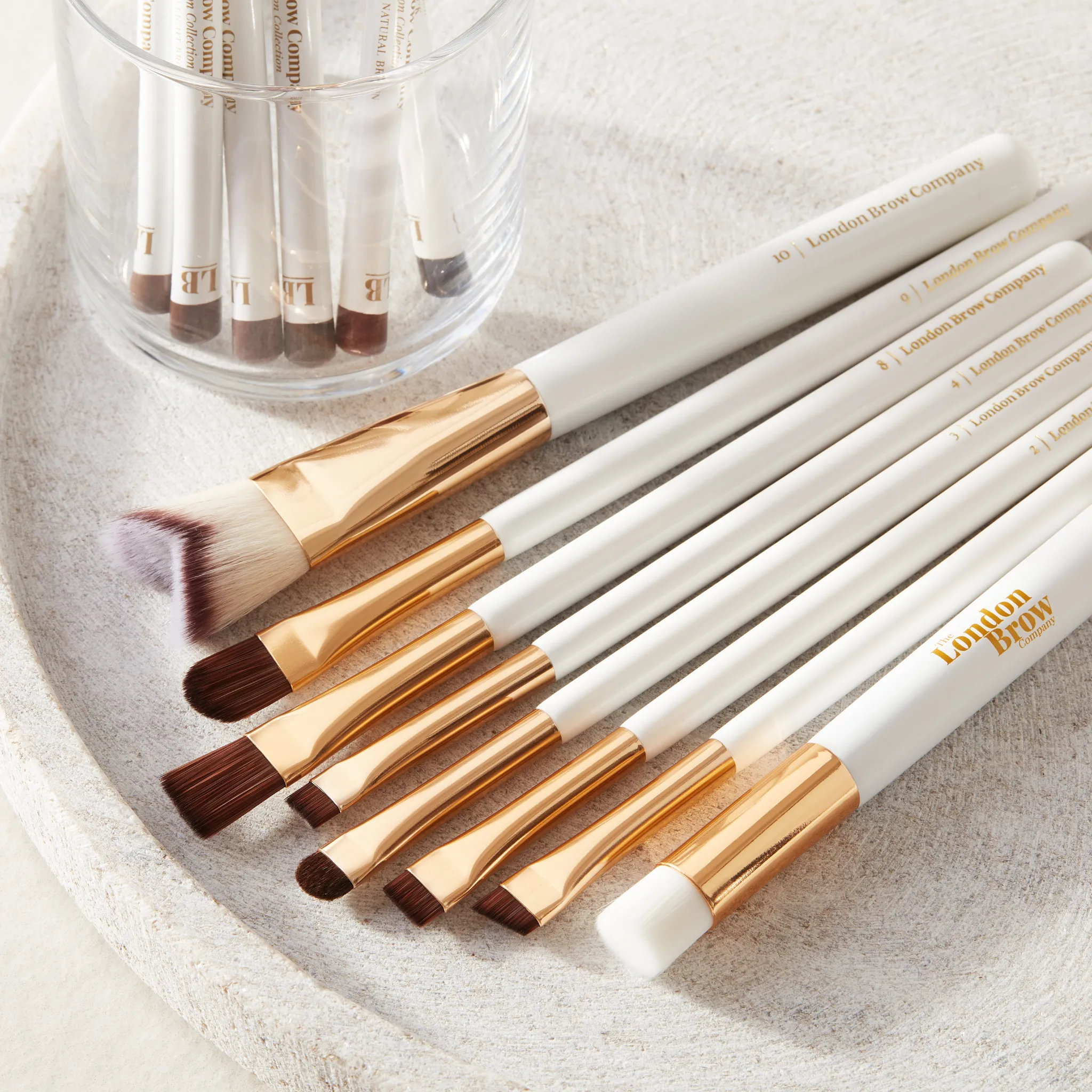 Professional MUA #8 Flat Square Brow Sculpting Brush
